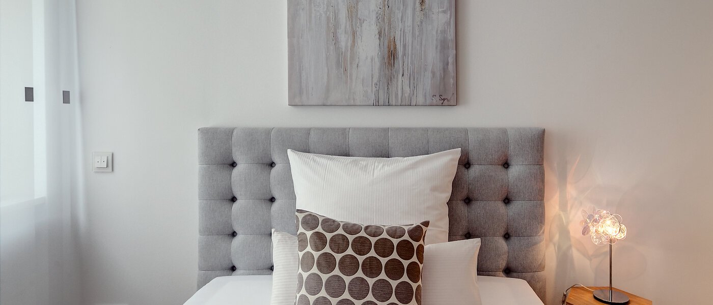 apartment München Schwabing (rechts der Leopoldstraße) 01 sleeping area 9520