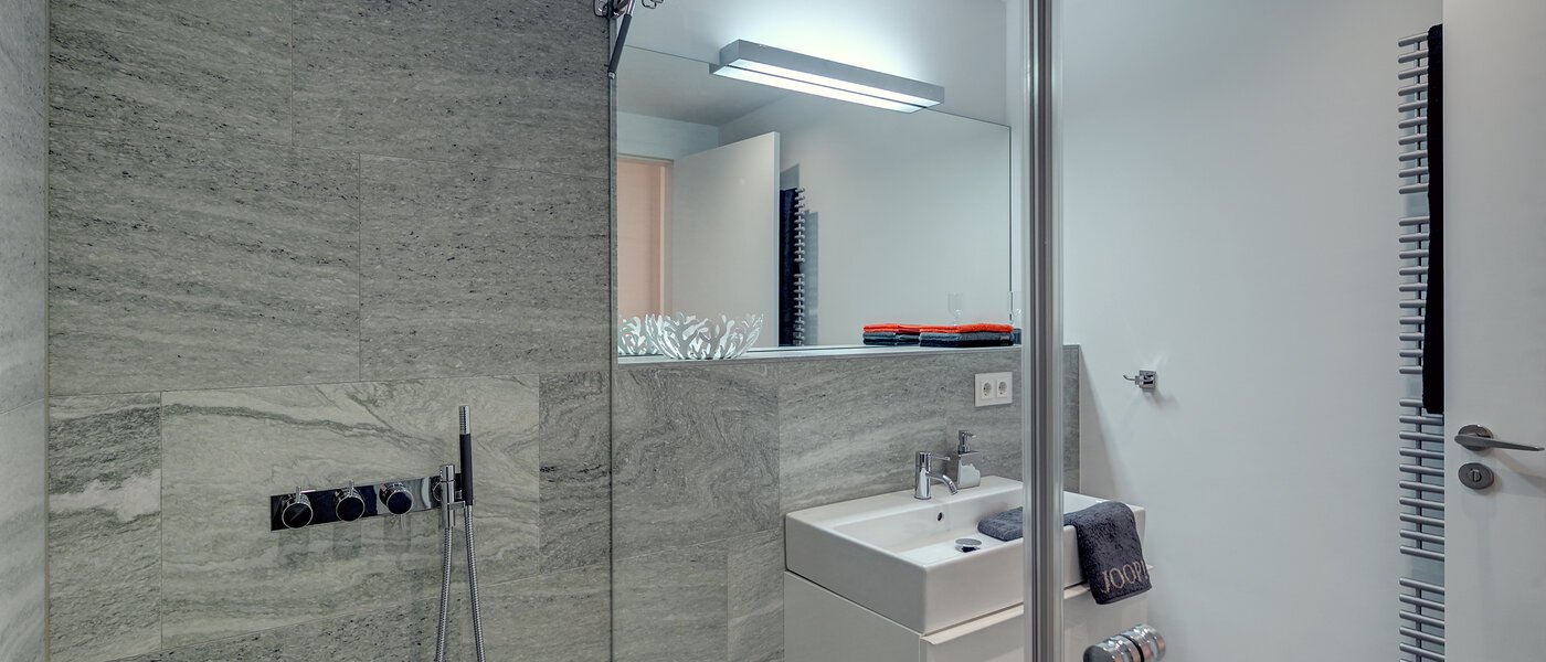 apartment München Schwabing (rechts der Leopoldstraße) 02 bathroom 9521