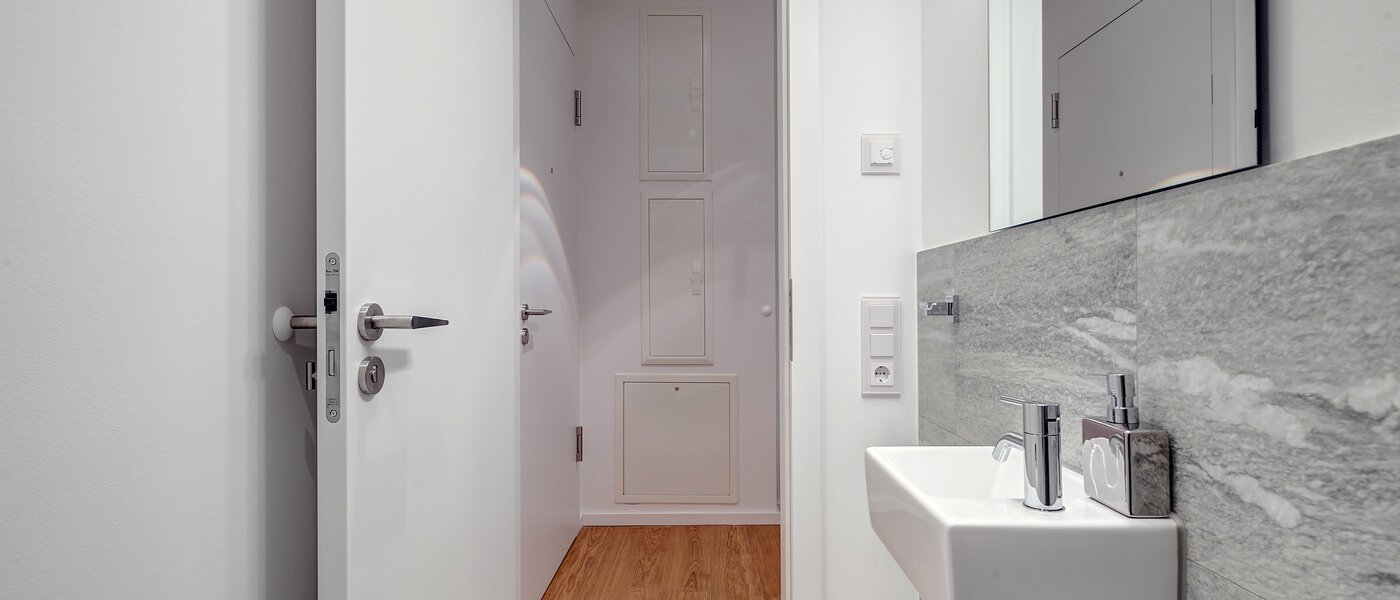 apartment München Schwabing (rechts der Leopoldstraße) 02 separate toilet 9521