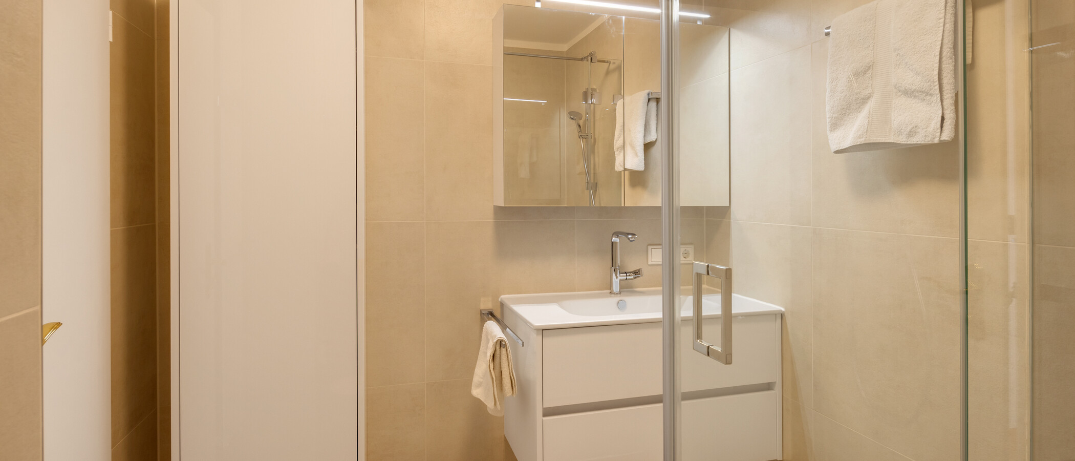 apartment München Sendling-Westpark 03 bathroom 9552