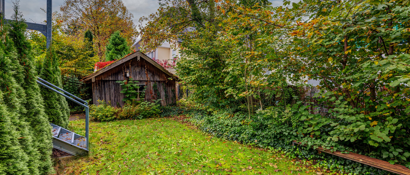 apartment München Waldtrudering 01 communal garden 9555