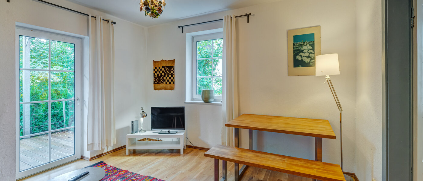 apartment München Waldtrudering 02 living area 9555