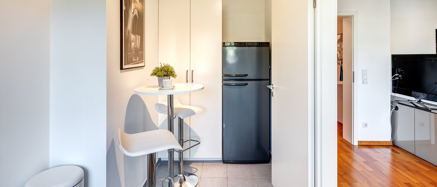 apartment München Schwabing-Nord (zw. Leopoldstraße & Englischen Garten) 03 kitchen 9573