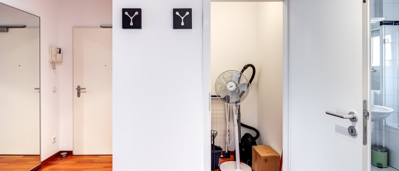 apartment München Schwabing-Nord (zw. Leopoldstraße & Englischen Garten) 01 storage room 9573