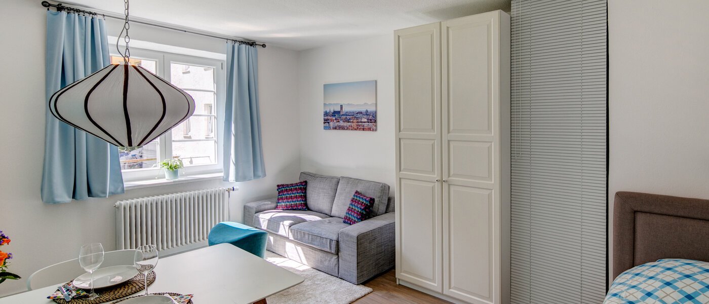 apartment München Schwabing-West 02 living room 9578