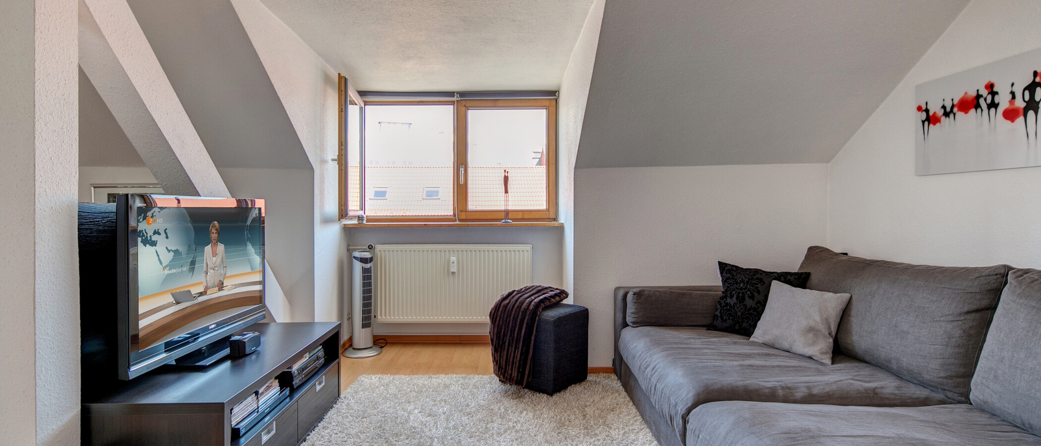 attic apartment München Haidhausen 03 living room 9579