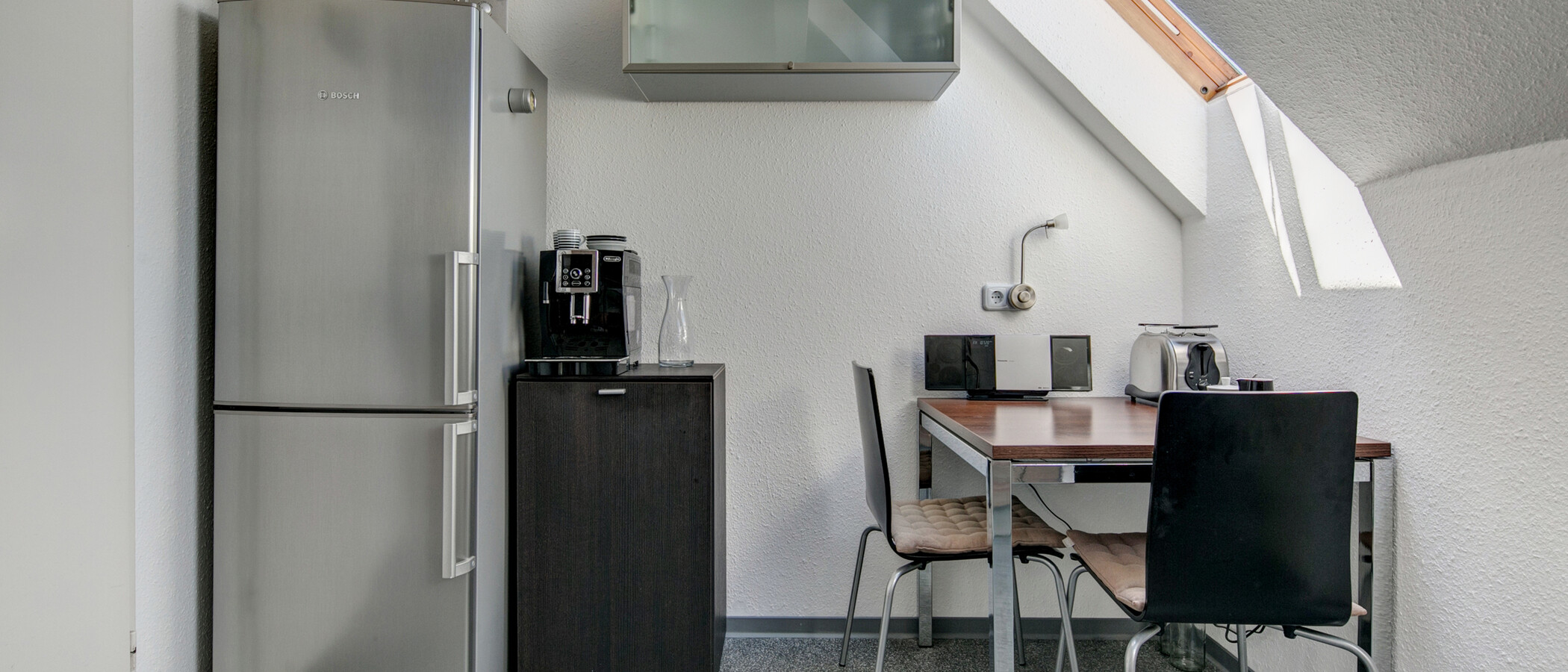 attic apartment München Haidhausen 03 kitchen 9579