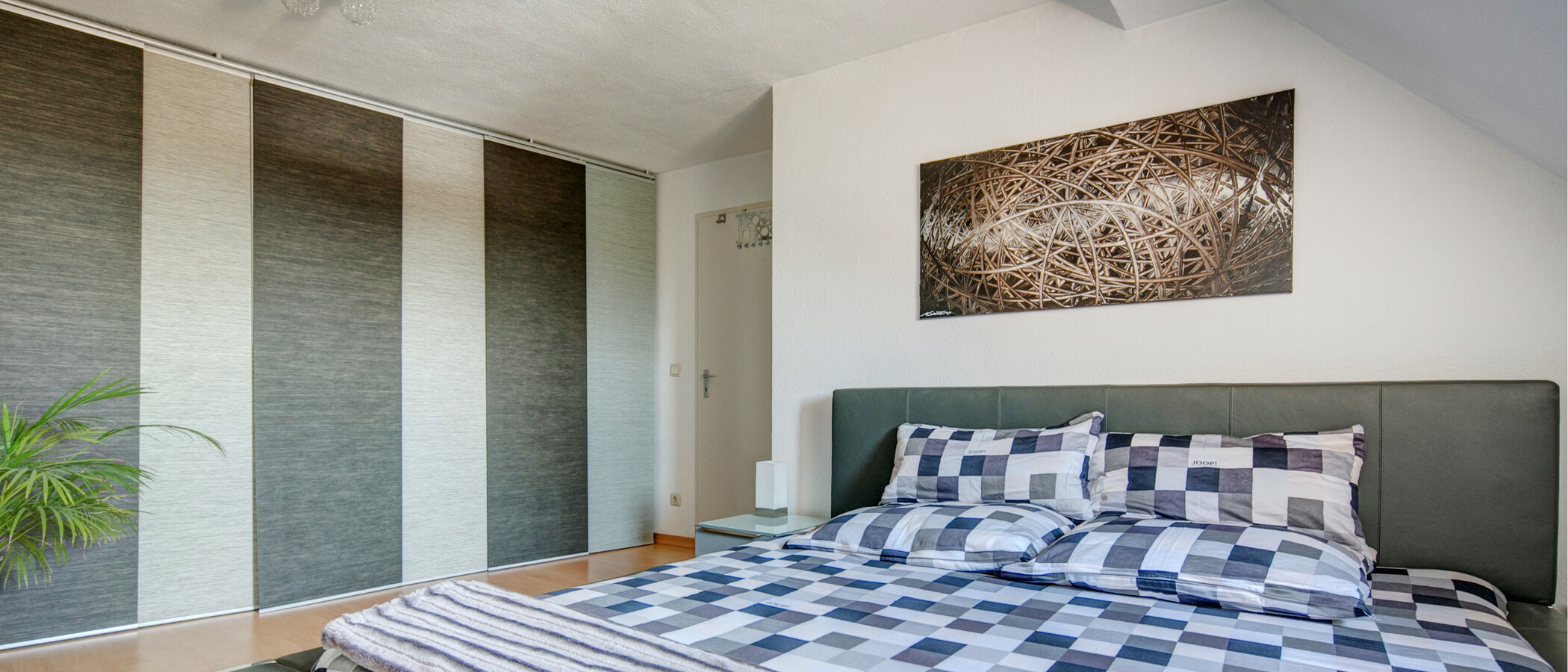attic apartment München Haidhausen 04 sleeping area 9579