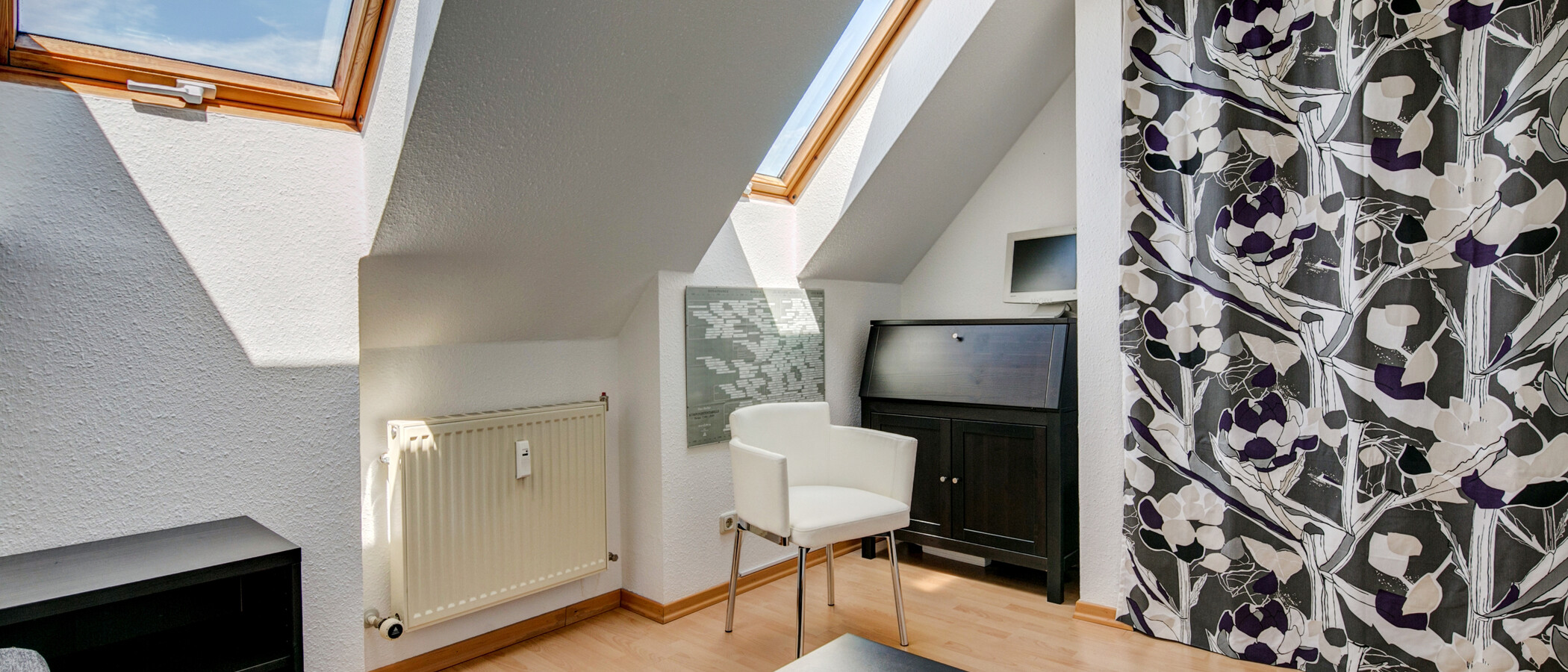 attic apartment München Haidhausen 03 guest room 9579