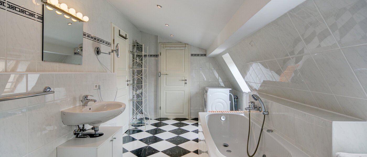 maisonette München Lehel 03 bathroom 9580