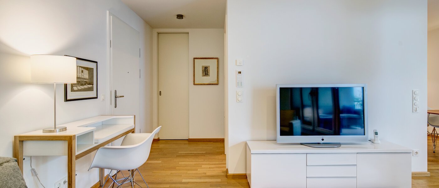 apartment München Glockenbachviertel 04 living room 9591