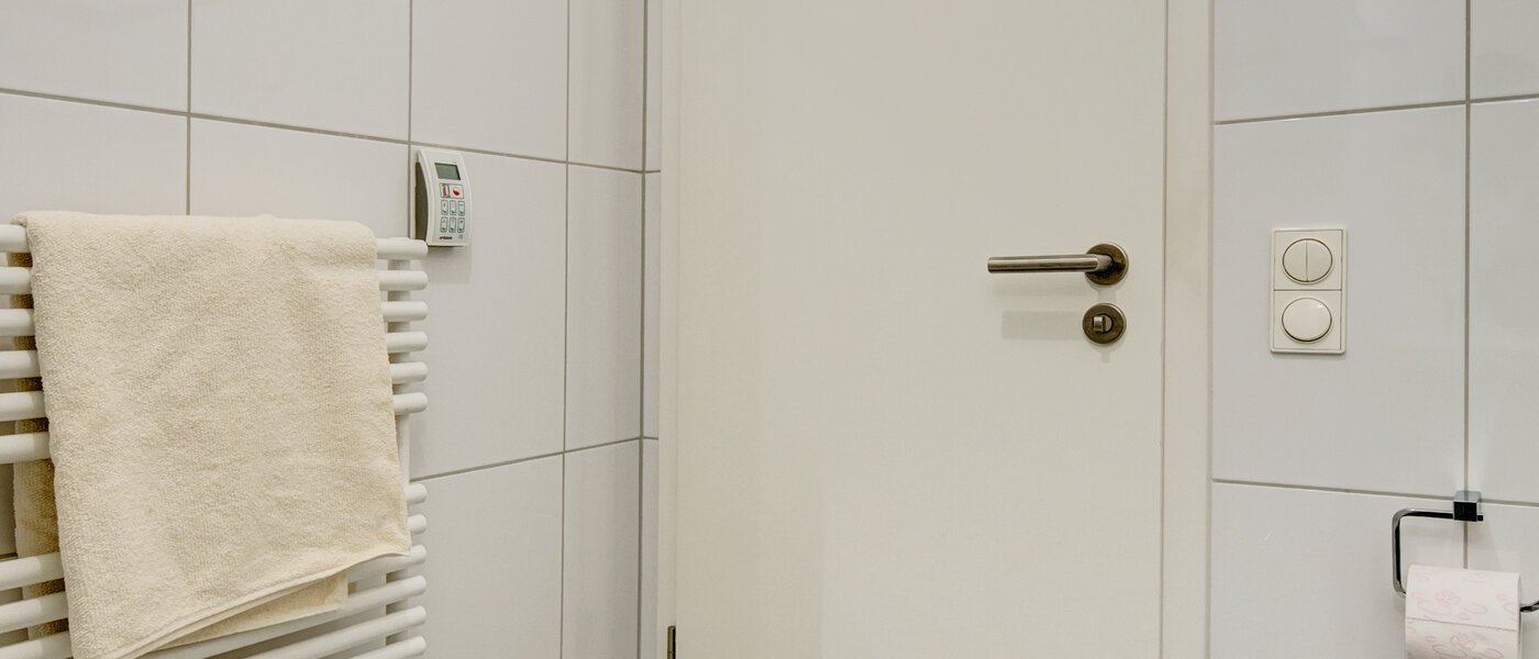 apartment München Glockenbachviertel 04 bathroom 9591