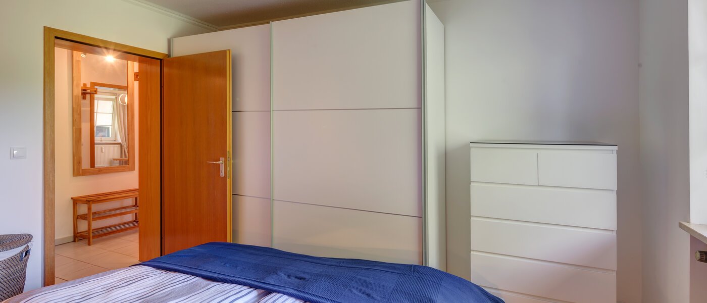 apartment München Waldtrudering 03 sleeping area 9604