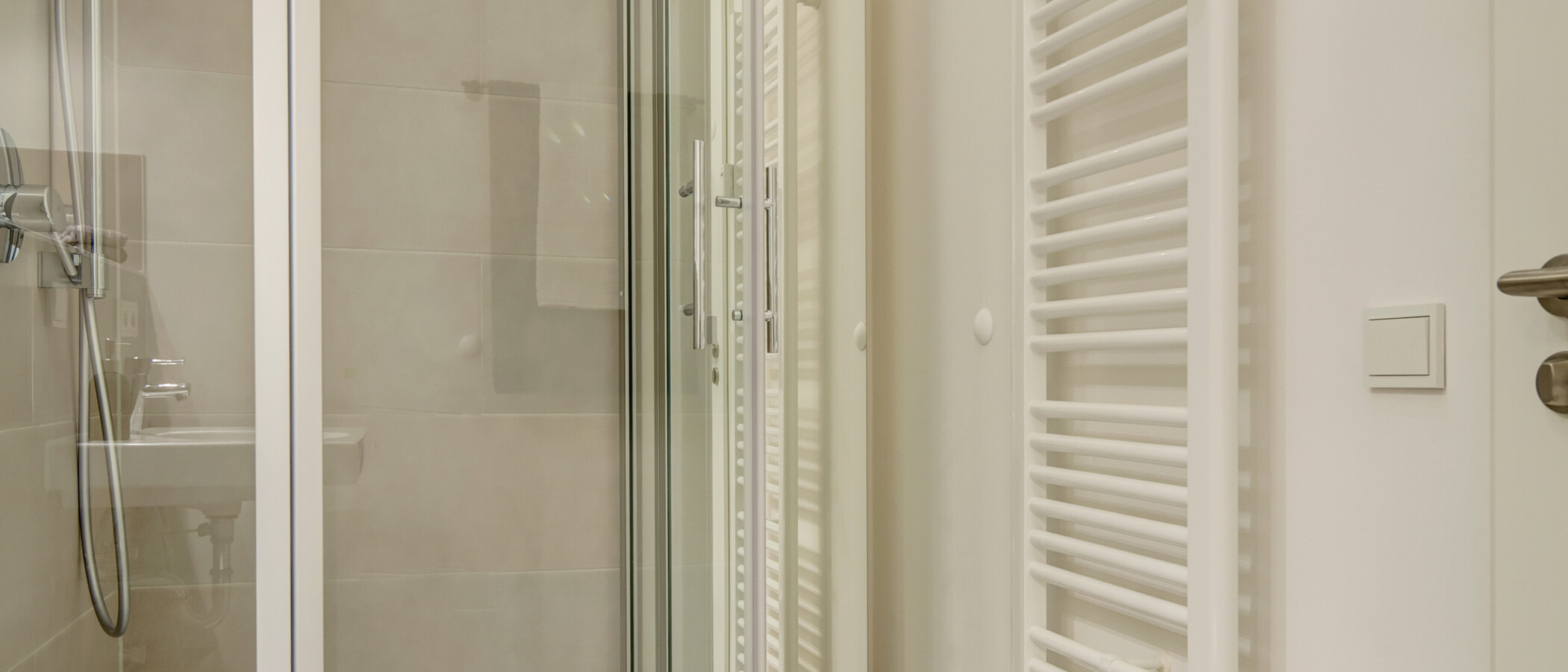 attic apartment München Giesing 03 bathroom 9613