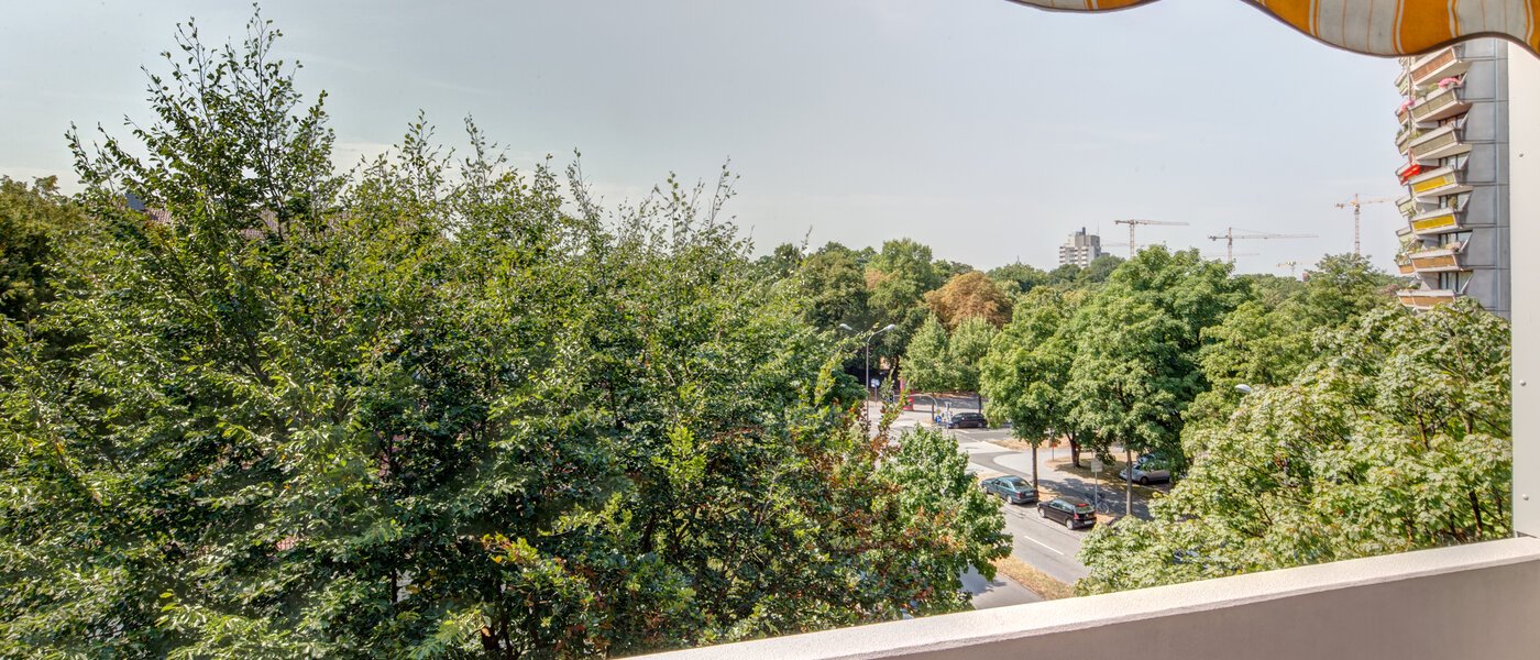 studio München Schwabing-Nord (zw. Leopoldstraße & Englischen Garten) 02 balcony 9622