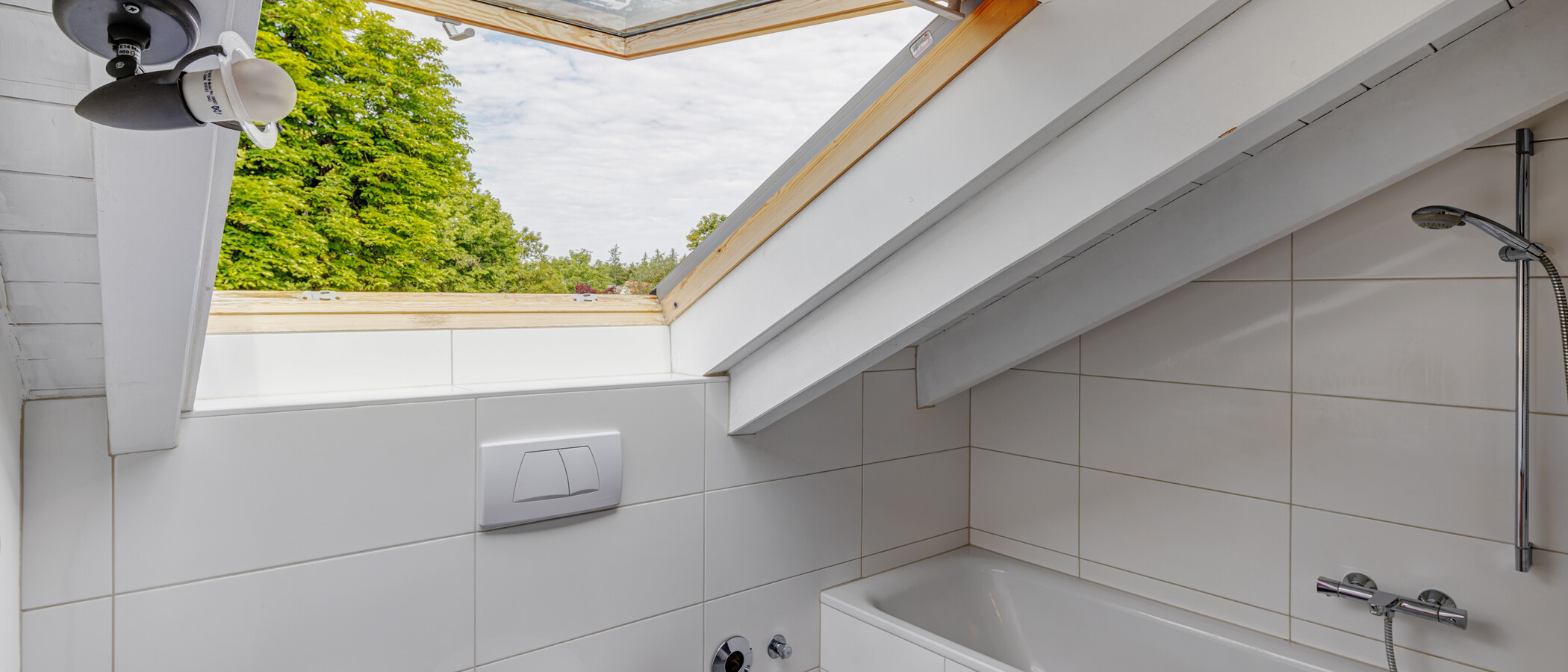 attic apartment Gauting 04 bathroom 9625
