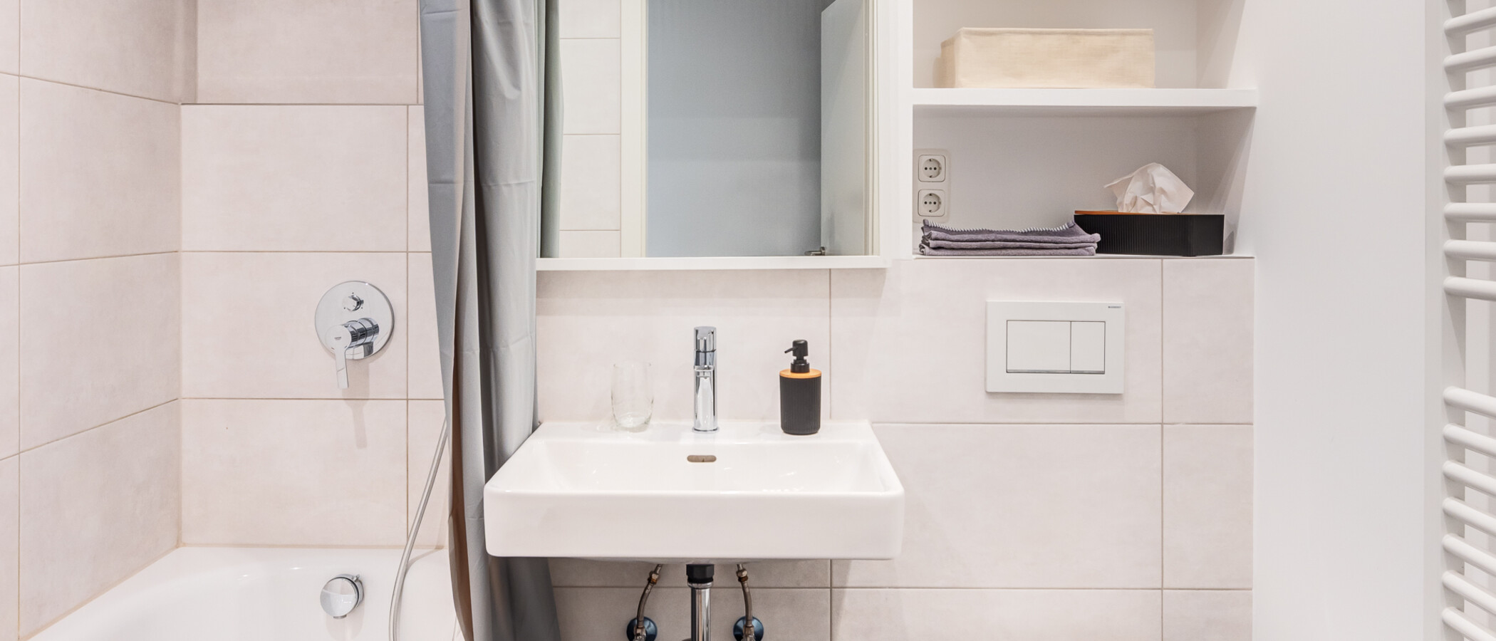 apartment München Lehel 01 bathroom 9663