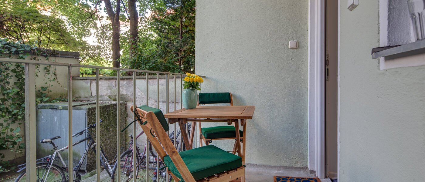 apartment München Maxvorstadt 01 balcony 9664