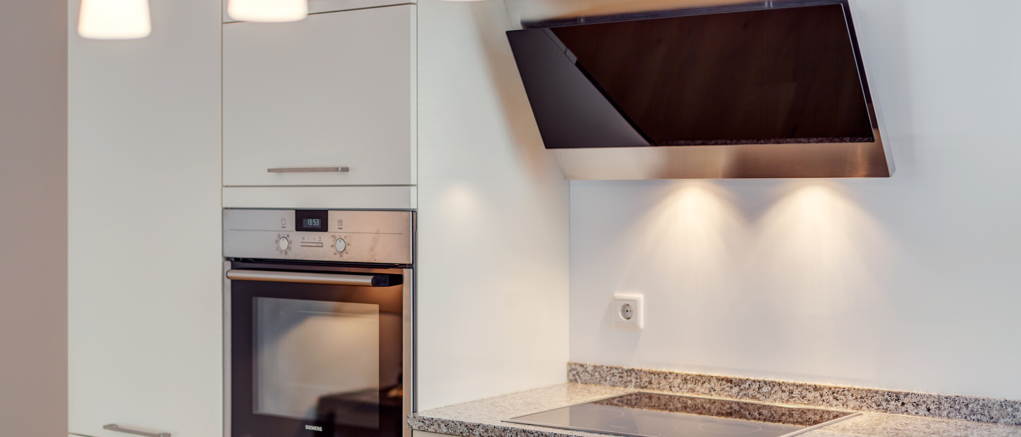 apartment München Neuhausen 02 kitchen 9686