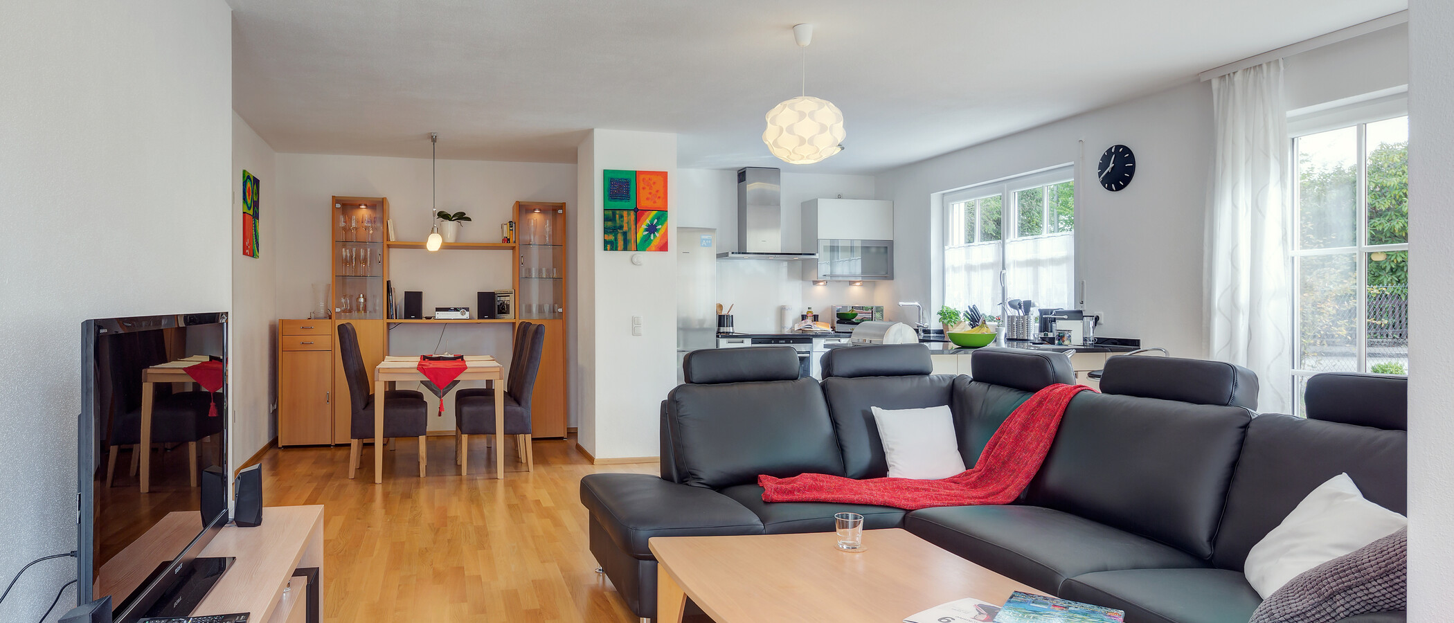 apartment with garden 	 München Forstenried 04 living room 9703