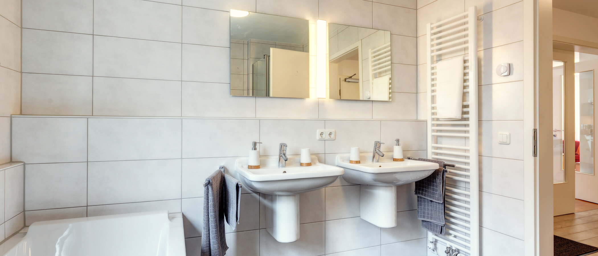 apartment with garden 	 München Forstenried 04 bathroom 9703