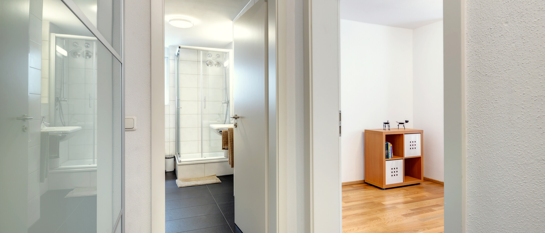 apartment with garden 	 München Forstenried 07 hall 9703