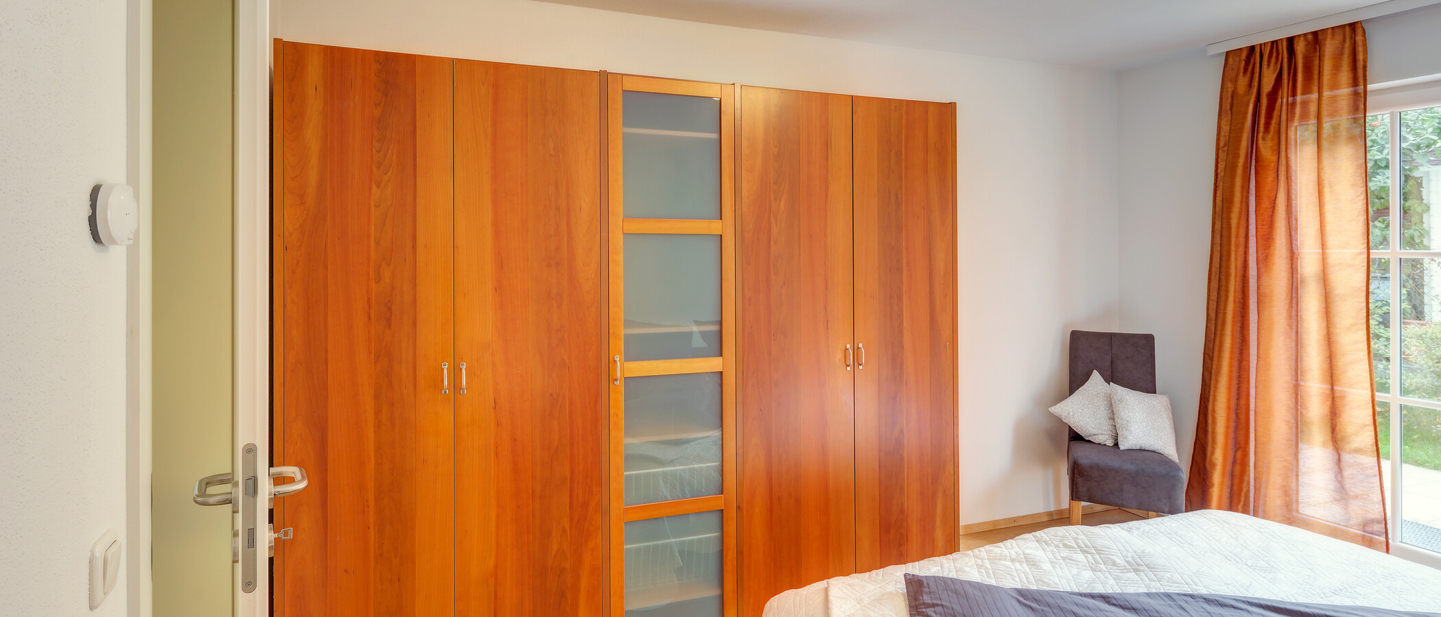 apartment with garden 	 München Forstenried 03 sleeping area 9703