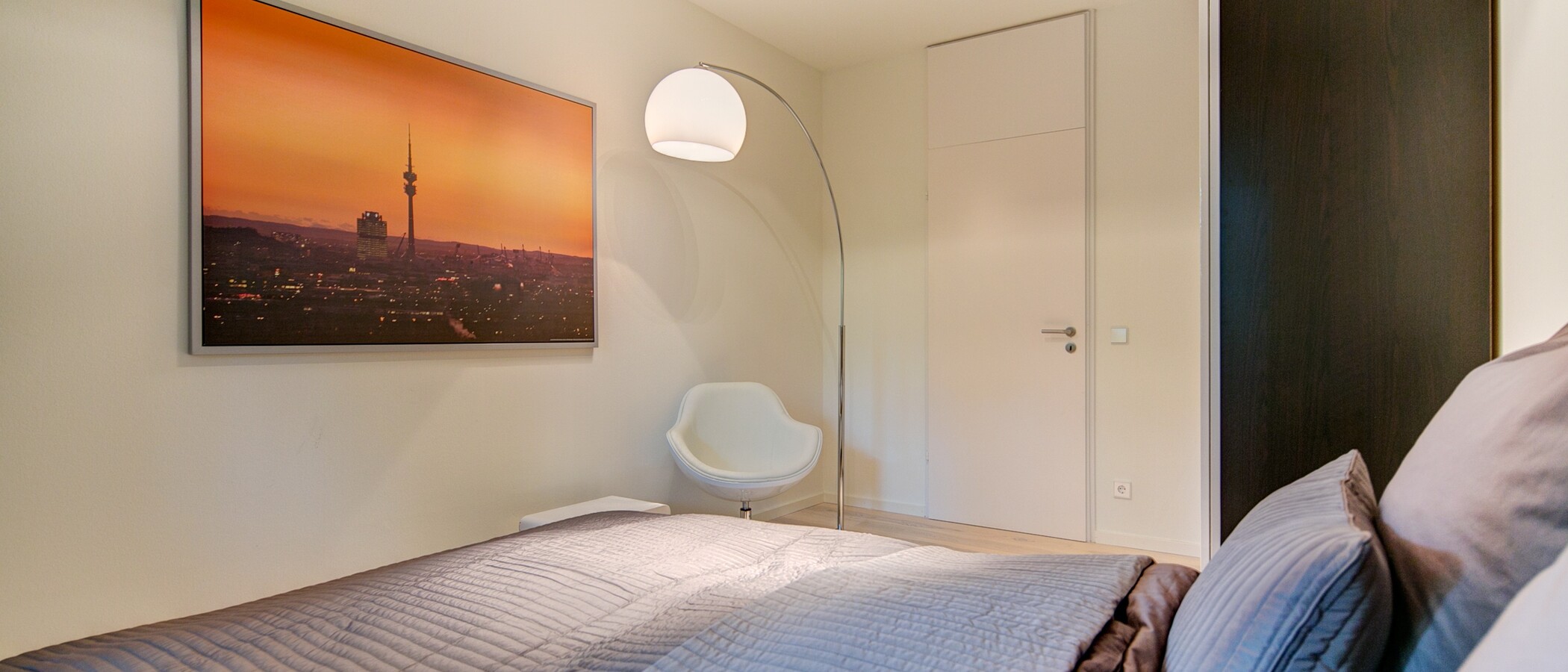 apartment München Herzogpark 04 2. sleeping area 9714