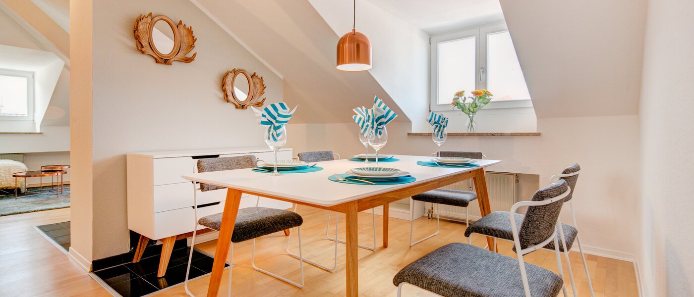 apartment München Isarvorstadt 01 dining 9718