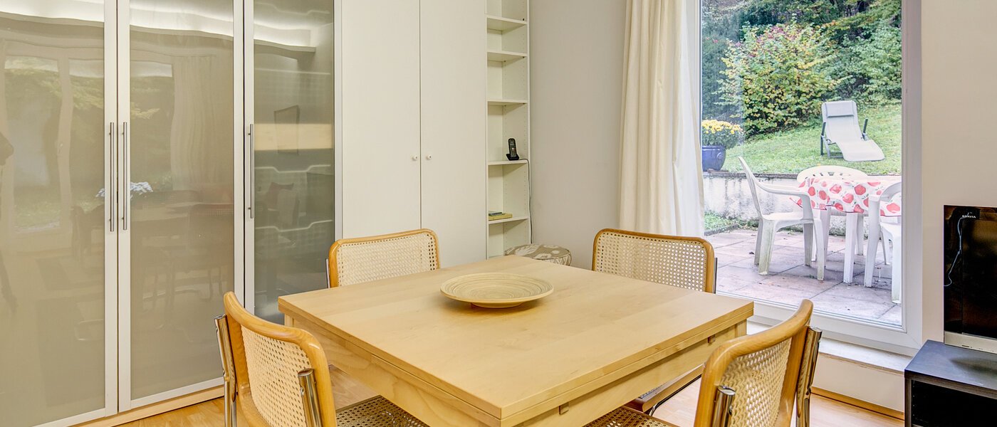 apartment with garden 	 Gauting Stockdorf 03 living room 9728