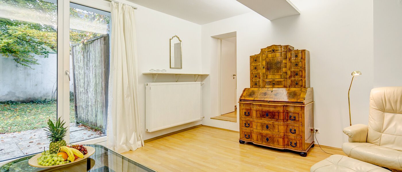 apartment with garden 	 Gauting Stockdorf 05 living room 9728