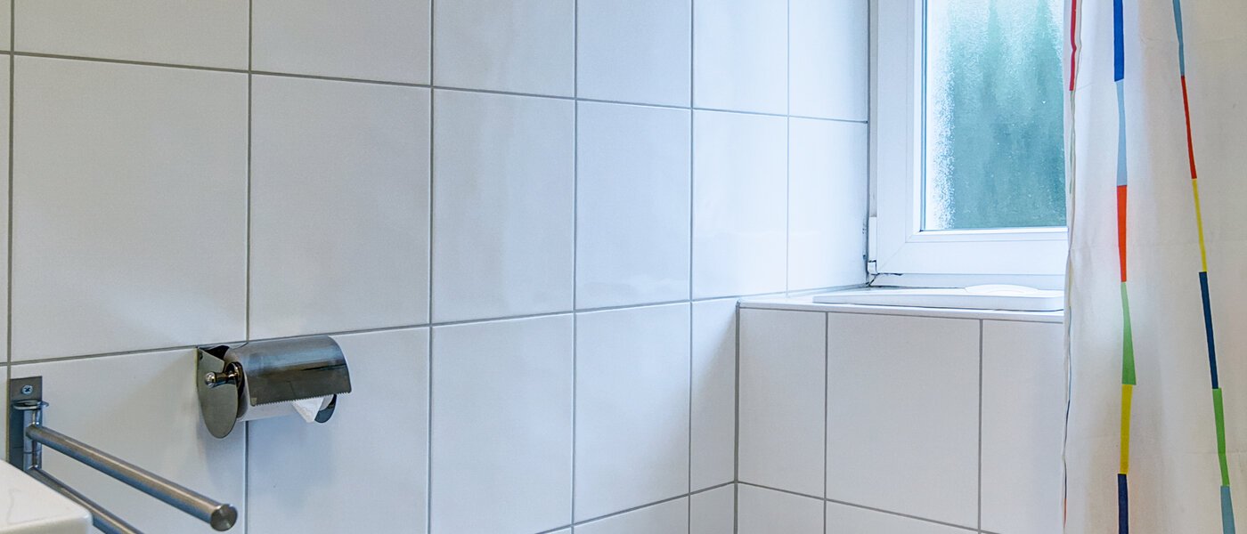 apartment with garden 	 Gauting Stockdorf 02 bathroom 9728