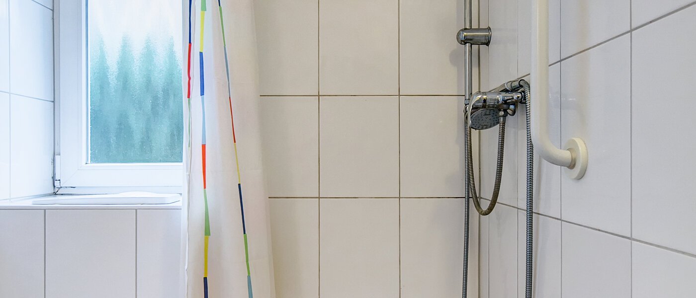 apartment with garden 	 Gauting Stockdorf 03 bathroom 9728