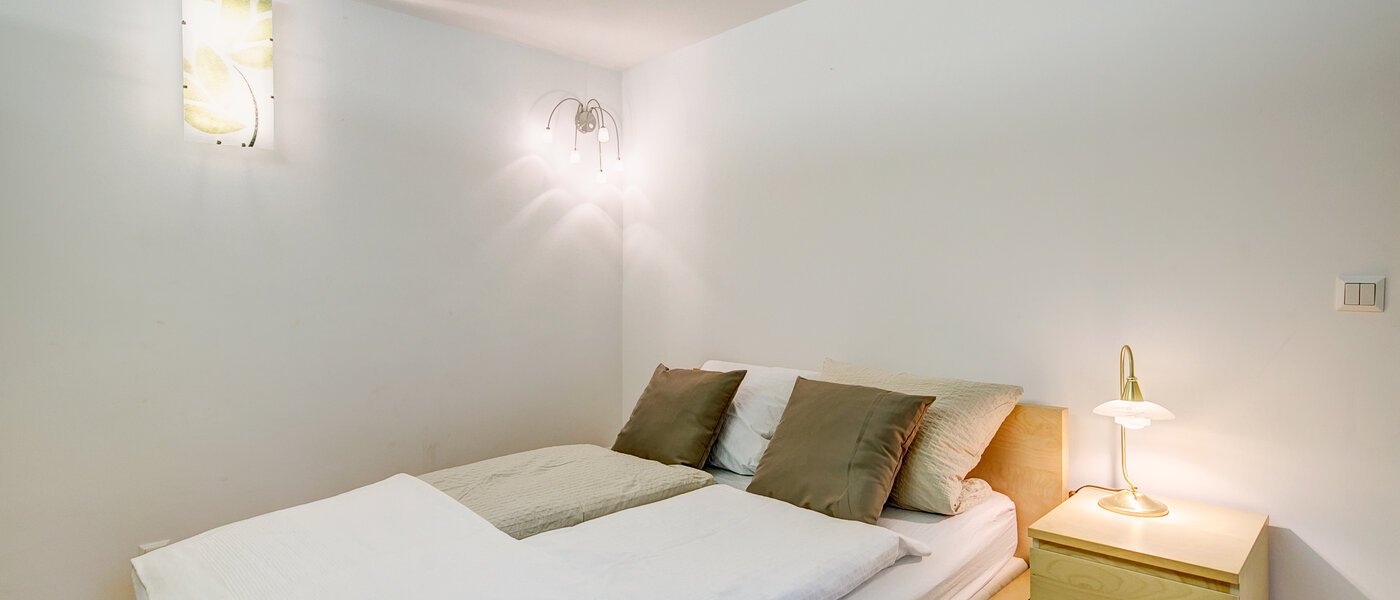 apartment with garden 	 Gauting Stockdorf 02 sleeping area 9728