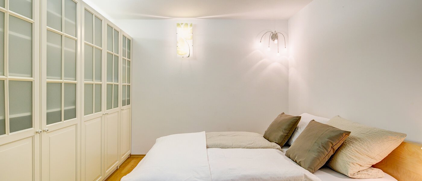 apartment with garden 	 Gauting Stockdorf 03 sleeping area 9728