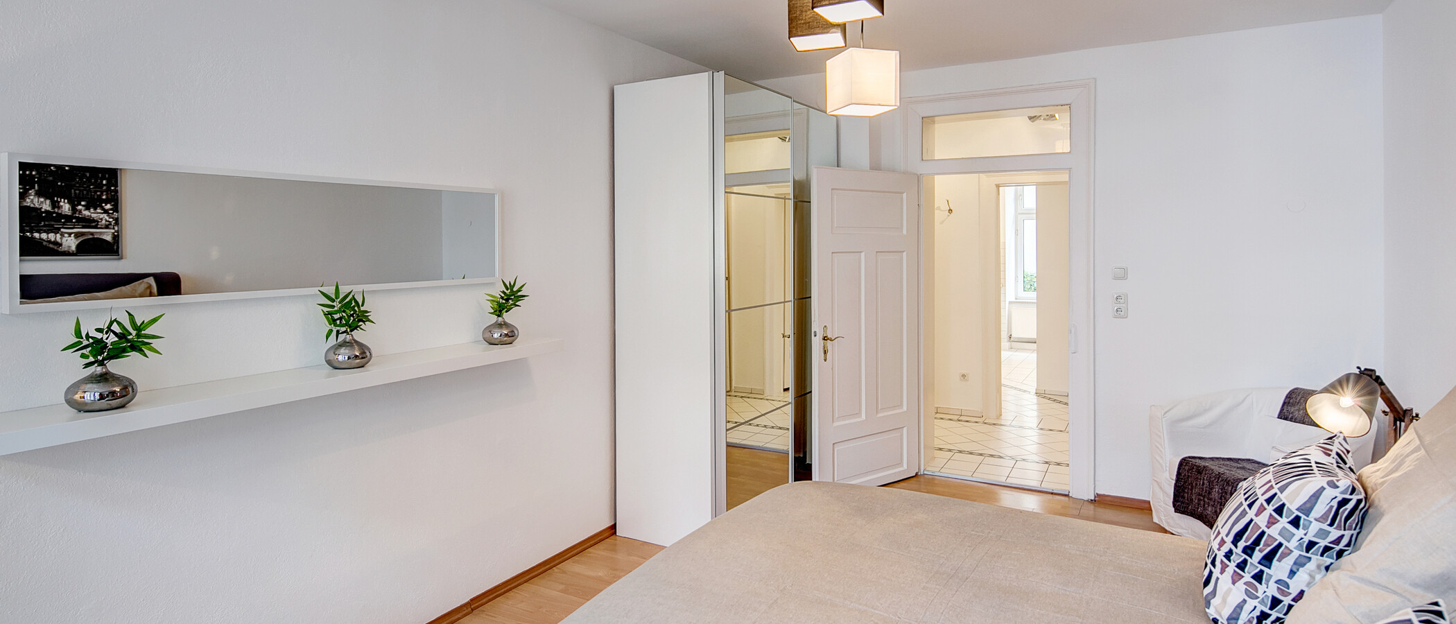 apartment München Maxvorstadt - Rund um den Josephsplatz 04 sleeping area 9730