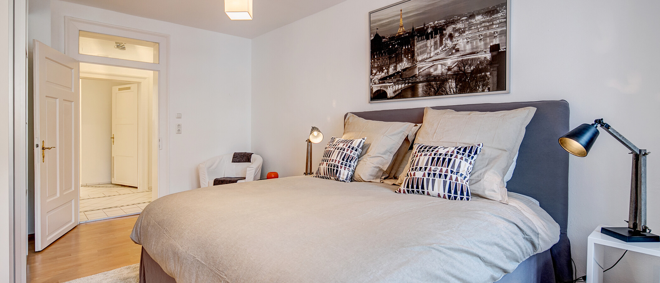 apartment München Maxvorstadt - Rund um den Josephsplatz 05 sleeping area 9730