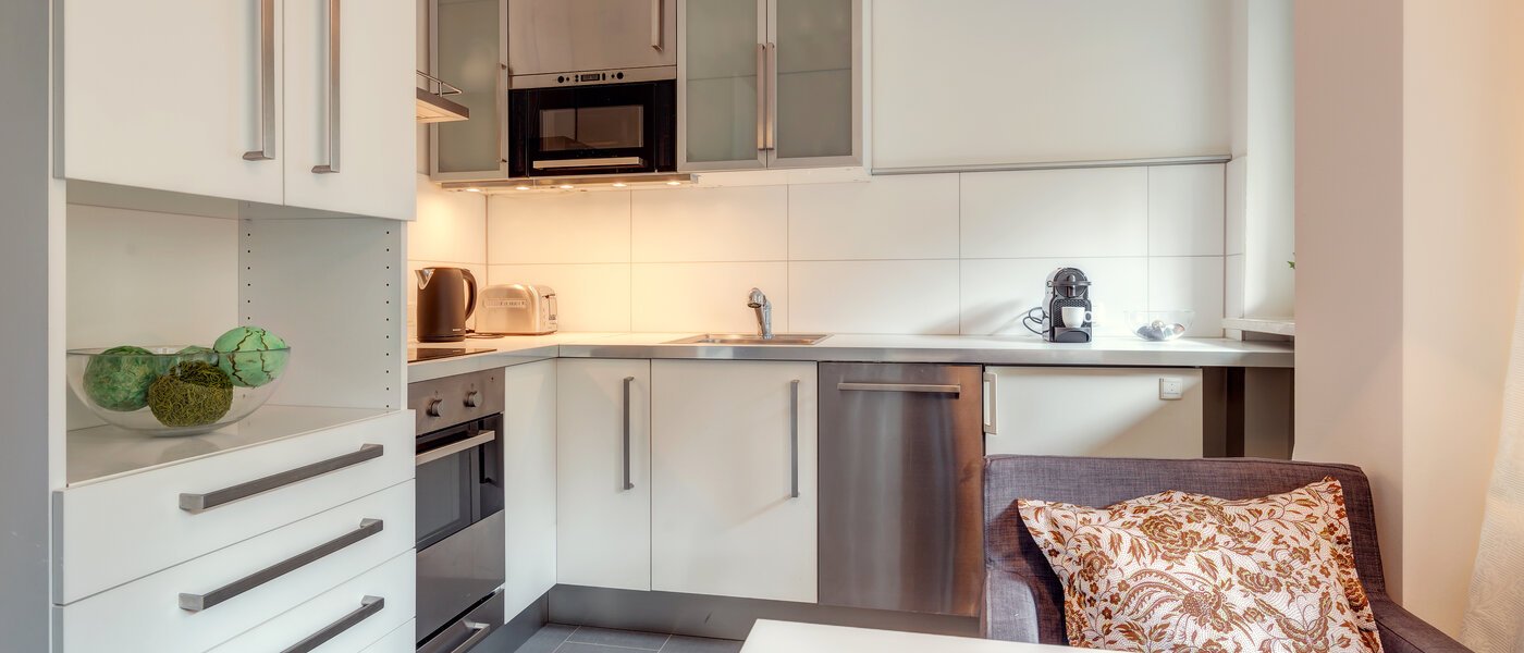 studio München Schwabing (rechts der Leopoldstraße) 01 kitchen 9736