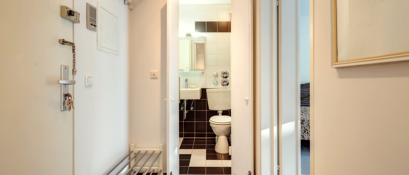 studio München Schwabing (rechts der Leopoldstraße) 02 hall 9736