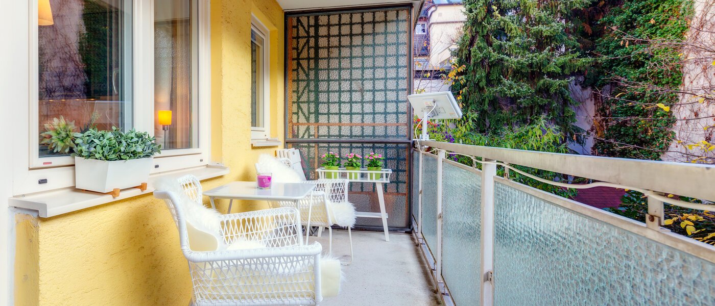 studio München Schwabing (rechts der Leopoldstraße) 01 balcony 9736