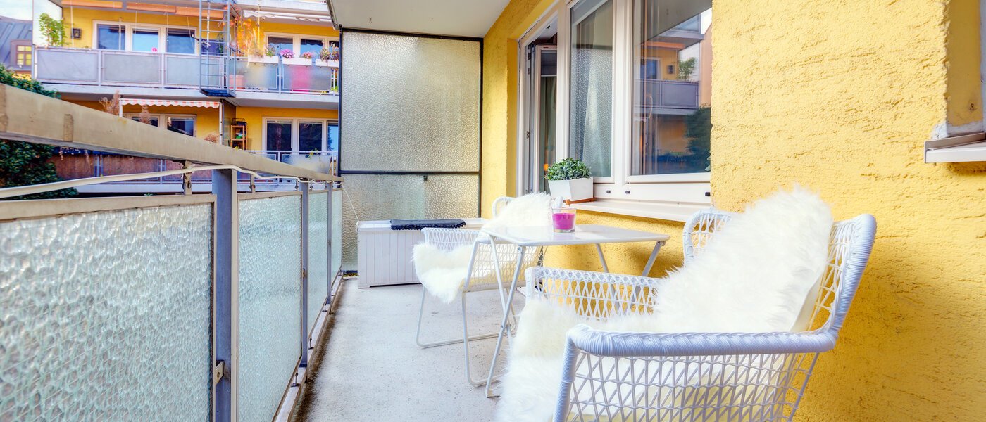 studio München Schwabing (rechts der Leopoldstraße) 02 balcony 9736