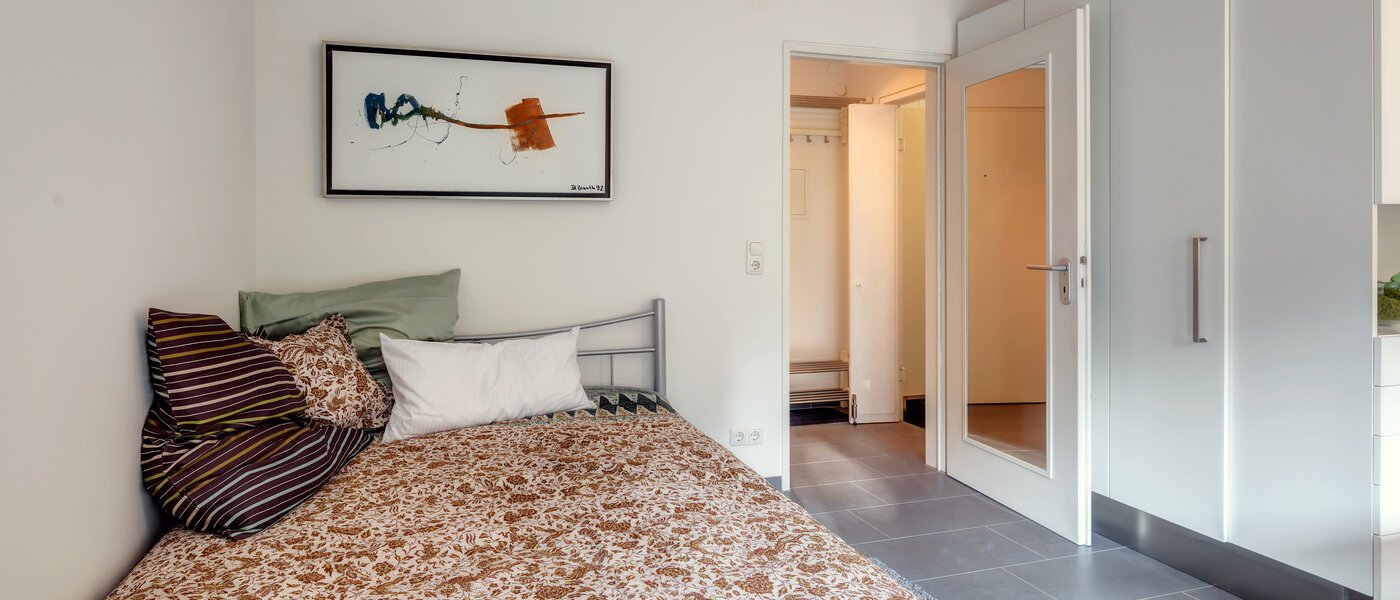 studio München Schwabing (rechts der Leopoldstraße) 02 sleeping area 9736