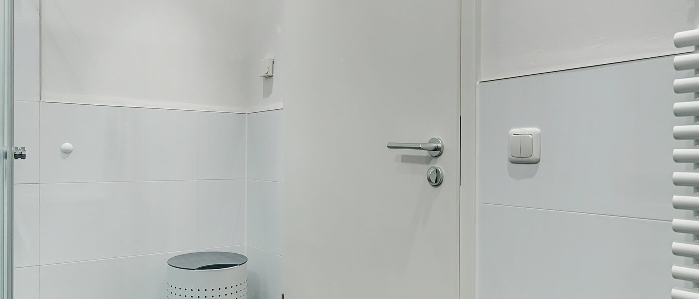 apartment München Cosimapark 03 separate toilet 9752