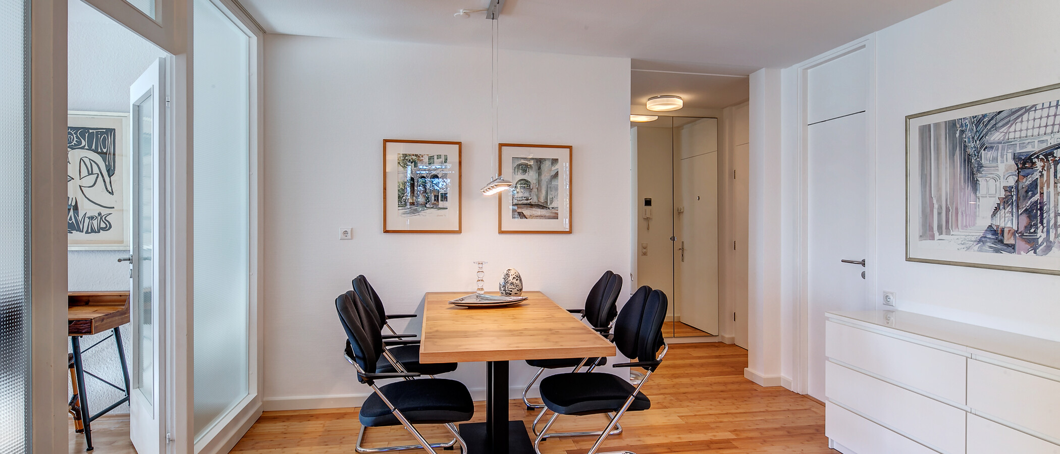 apartment München Schwabing-West 01 dining 9763