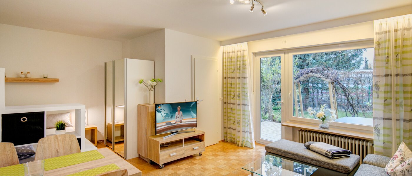 apartment München Obermenzing 02 living room 9775