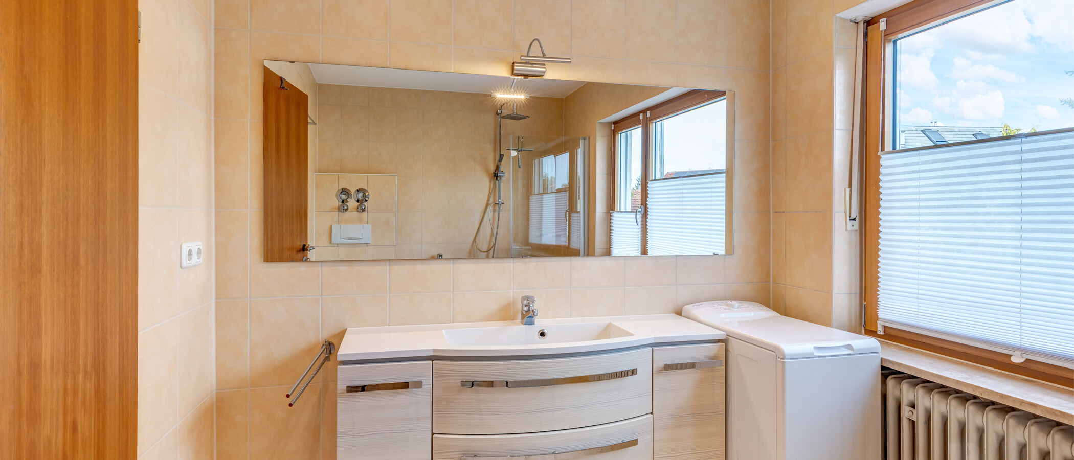 apartment München Berg am Laim 01 bathroom 9783