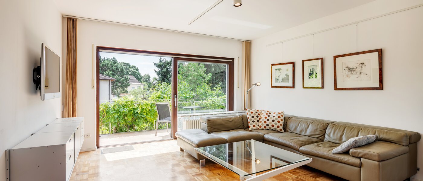 apartment München Berg am Laim 01 living area 9783