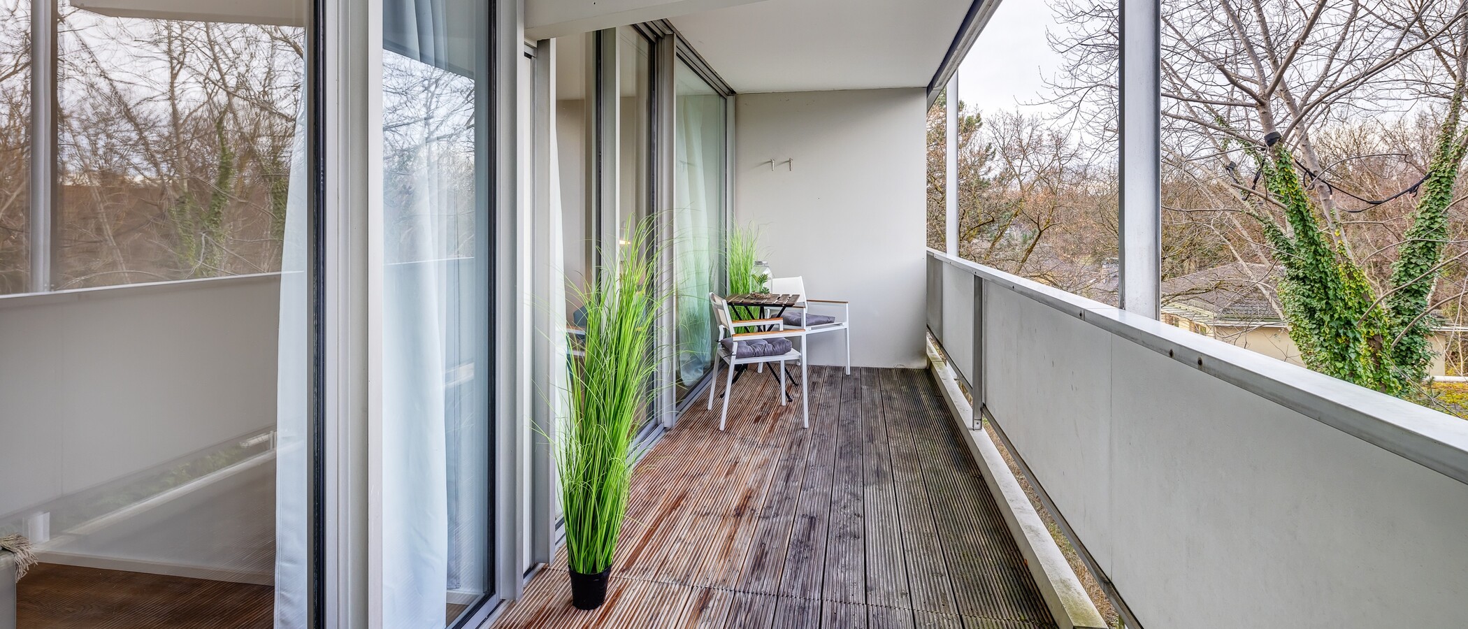 apartment München Schwabing-Nord (zw. Leopoldstraße & Englischen Garten) 02 loggia 9789