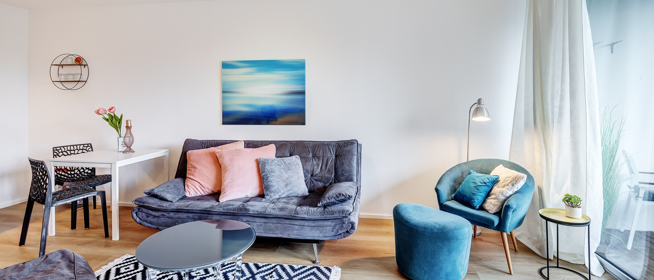 apartment München Schwabing-Nord (zw. Leopoldstraße & Englischen Garten) 03 living area 9789