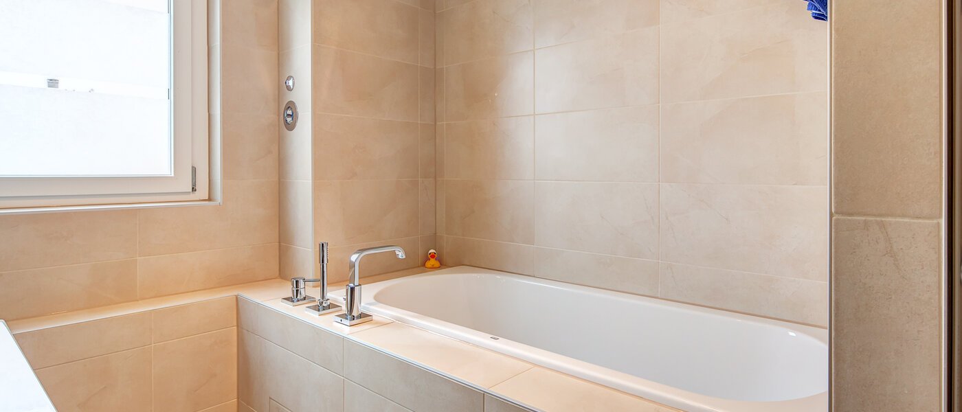 apartment München Parkstadt Schwabing 03 bathroom 9790